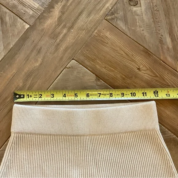 Sézane‎ Naella Skirt in Natural - Picture 7 of 8